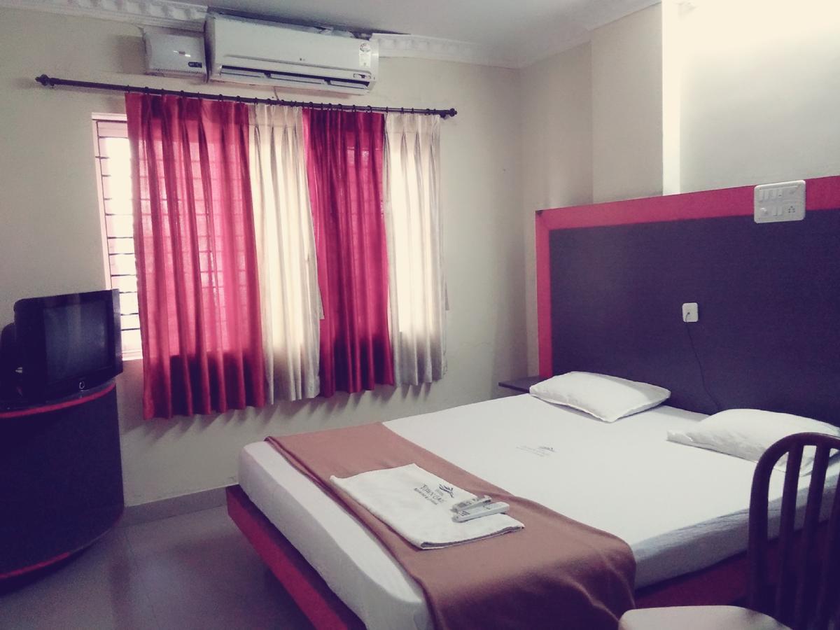 Hotel Town Gate Mangalore Esterno foto